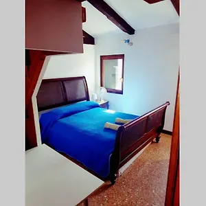 Large 3 Flat Rialto Appartement