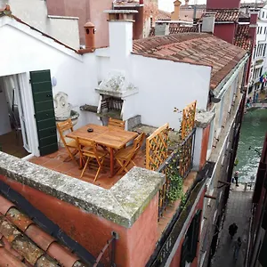 Apartment Rooftop San Marco - Tower View, Venedig